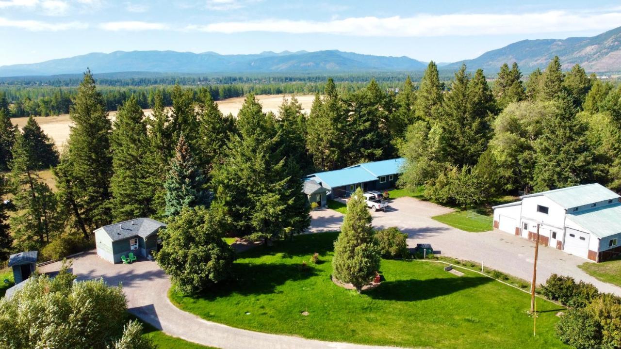Glacier'S Edge Cabins Columbia Falls Exterior photo